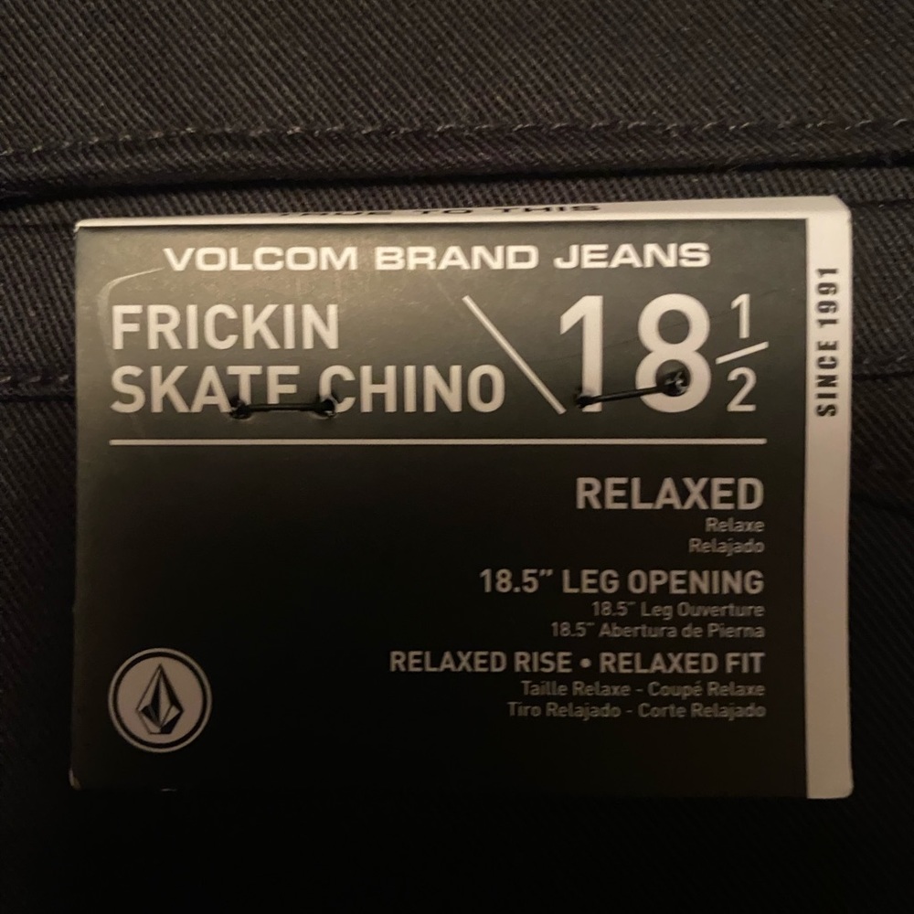 Brand new size 30 men’s volcom pants